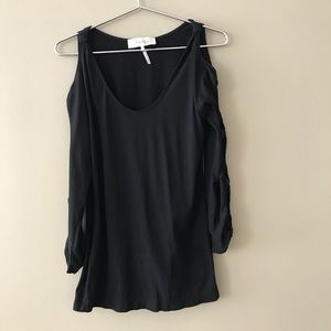 MaxAzria Long Sleeve Top